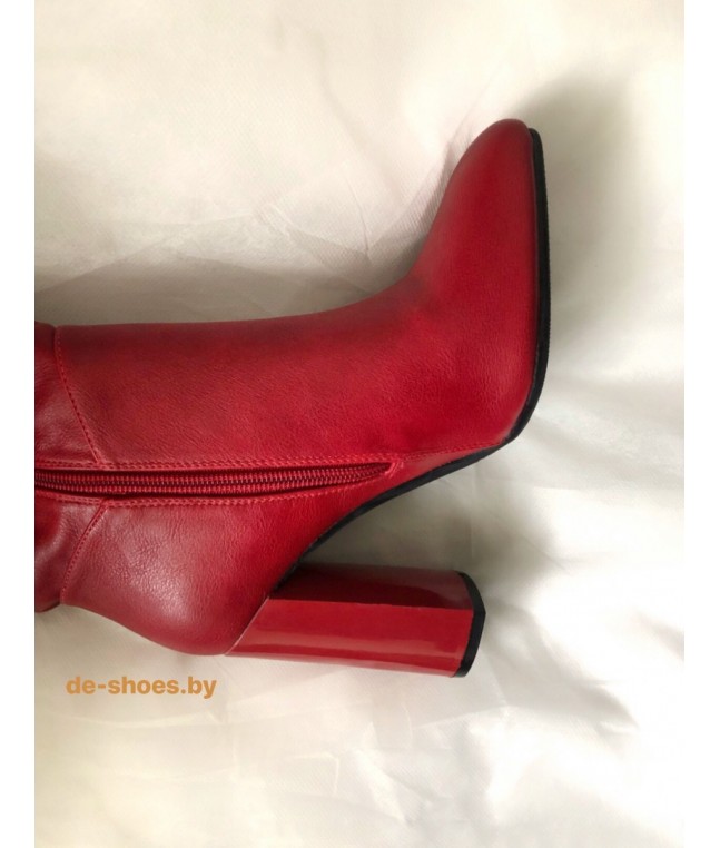 Betsy 988070-03-04